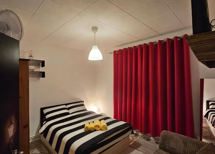 Comfortable Doble Room Close Hide Park