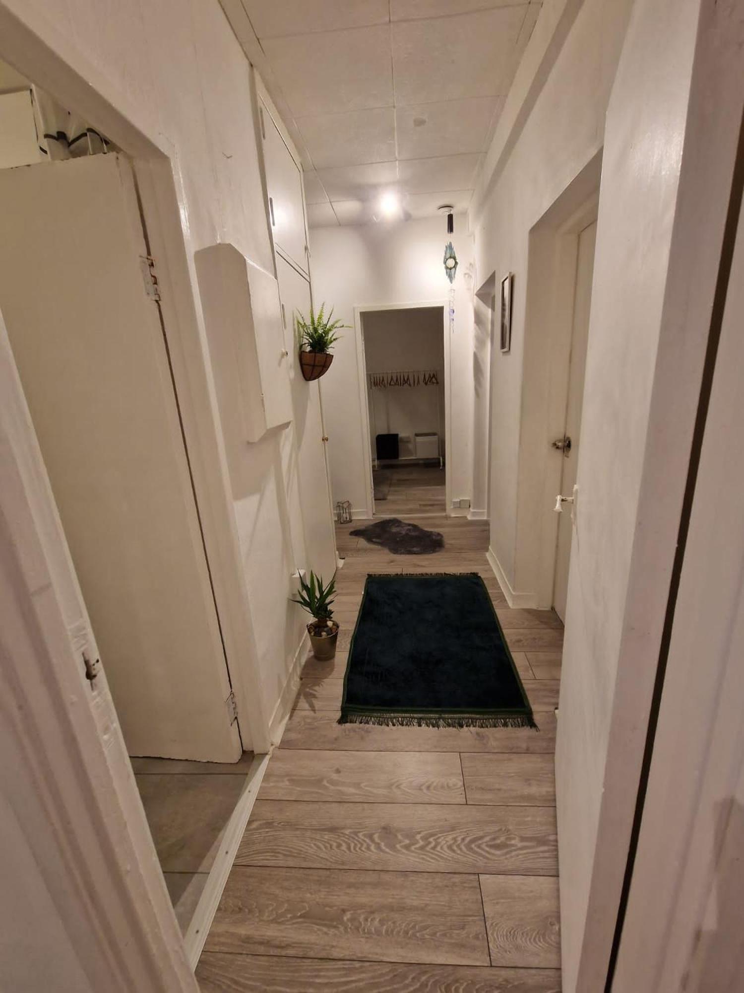 Comfortable Doble Close Hide Park Homestay London
