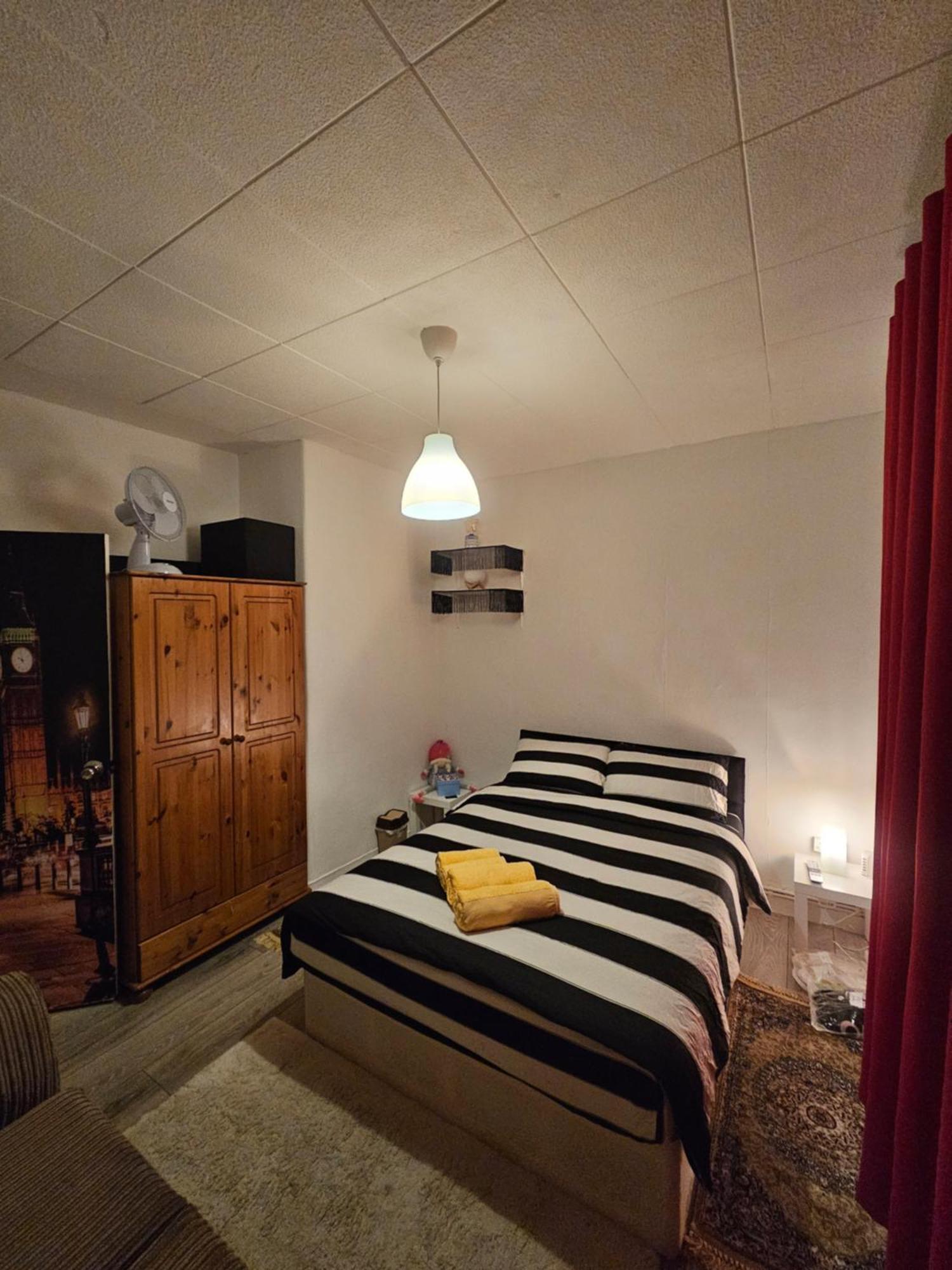 Comfortable Doble Close Hide Park Homestay