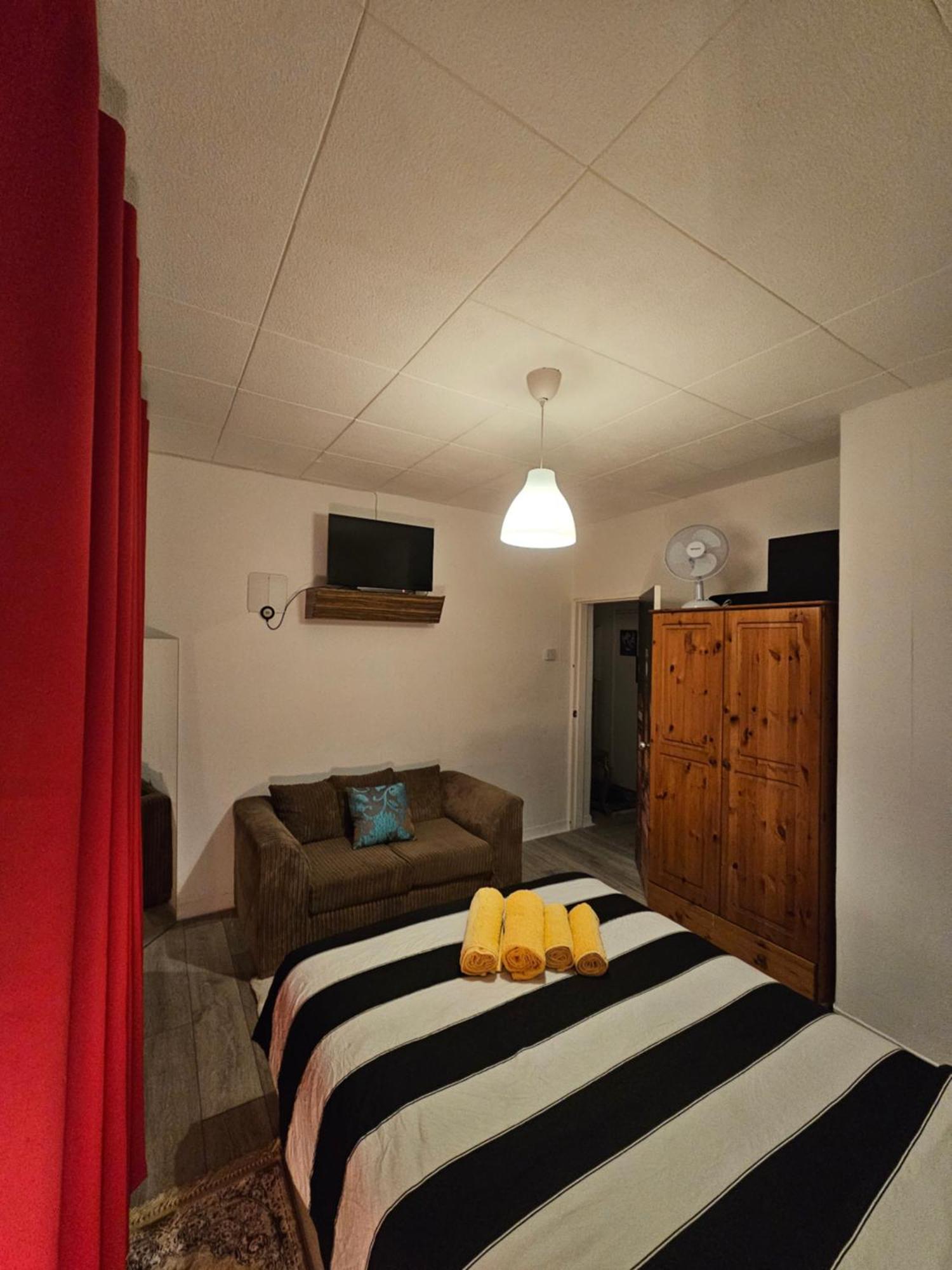 Comfortable Doble Close Hide Park Homestay *