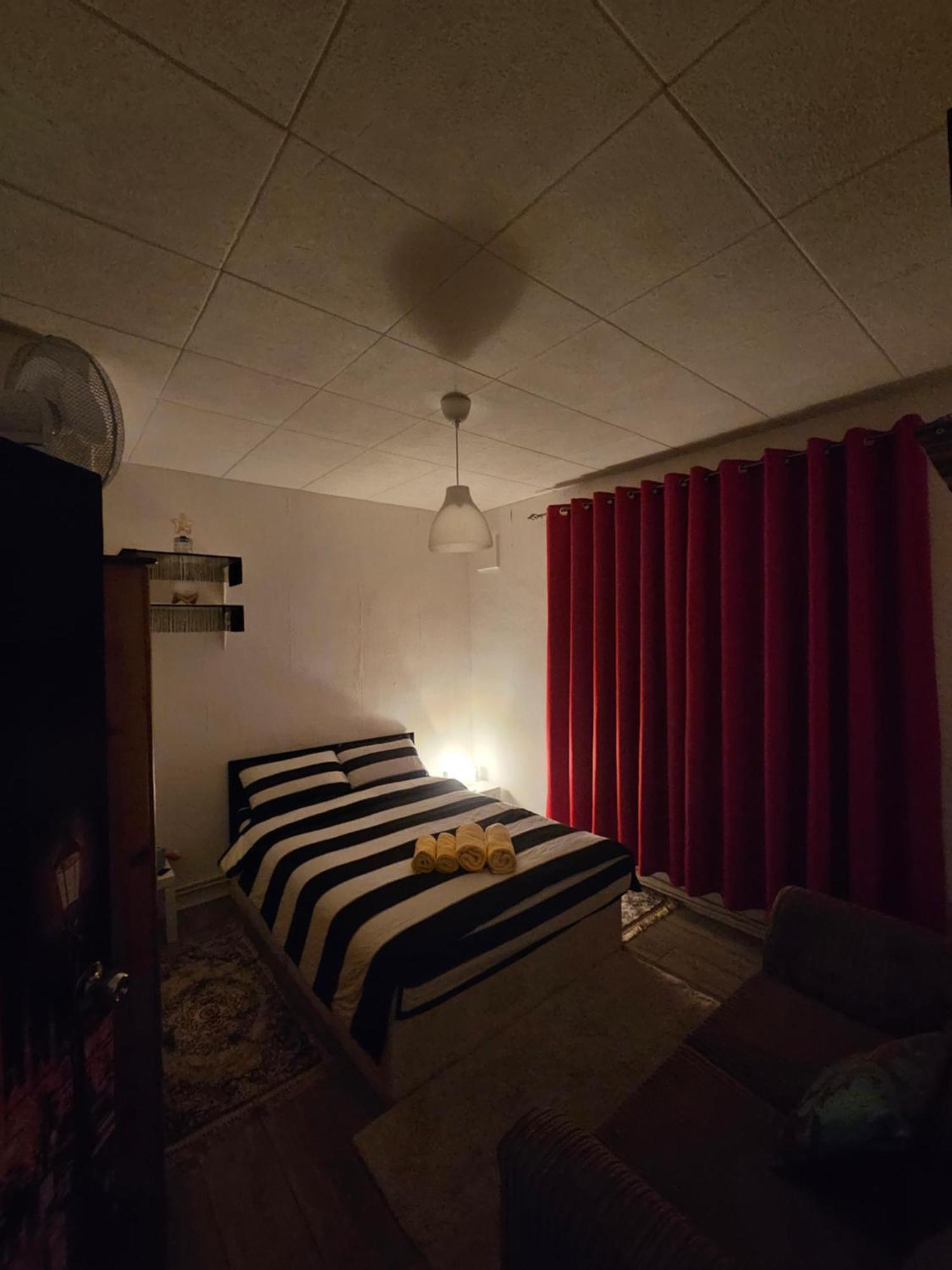 Comfortable Doble Close Hide Park London