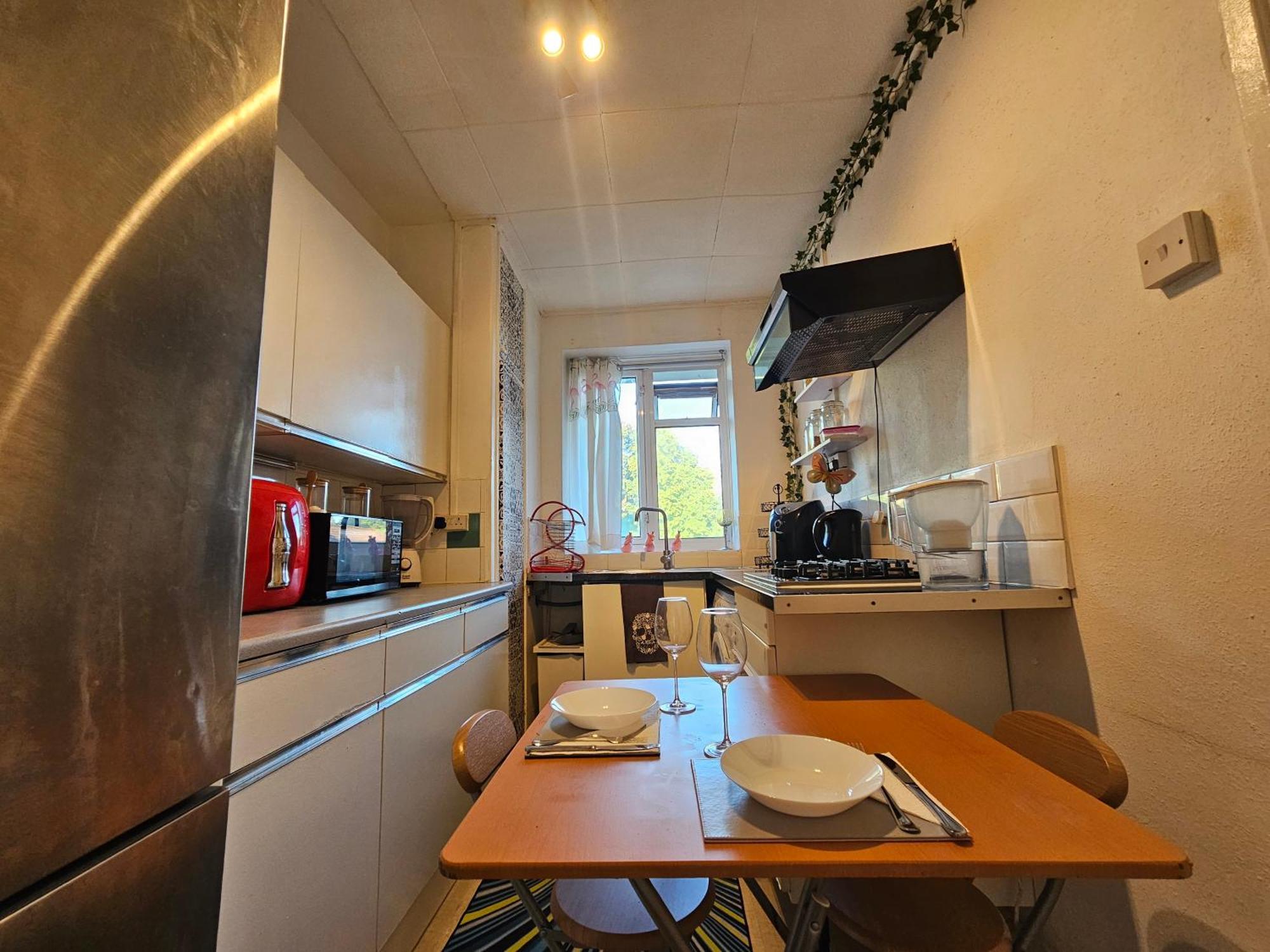 Comfortable Doble Close Hide Park London