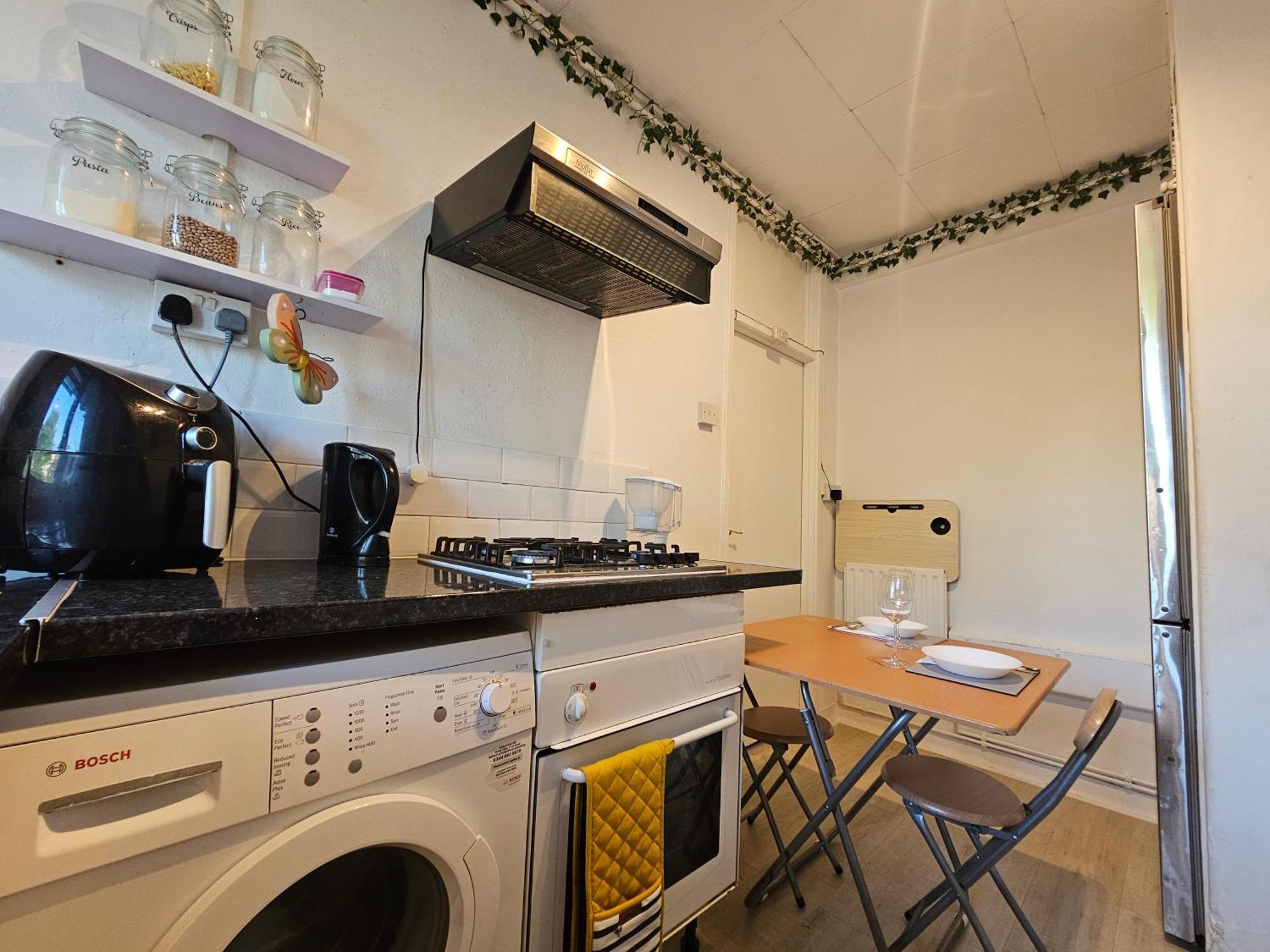 Comfortable Doble Close Hide Park Homestay